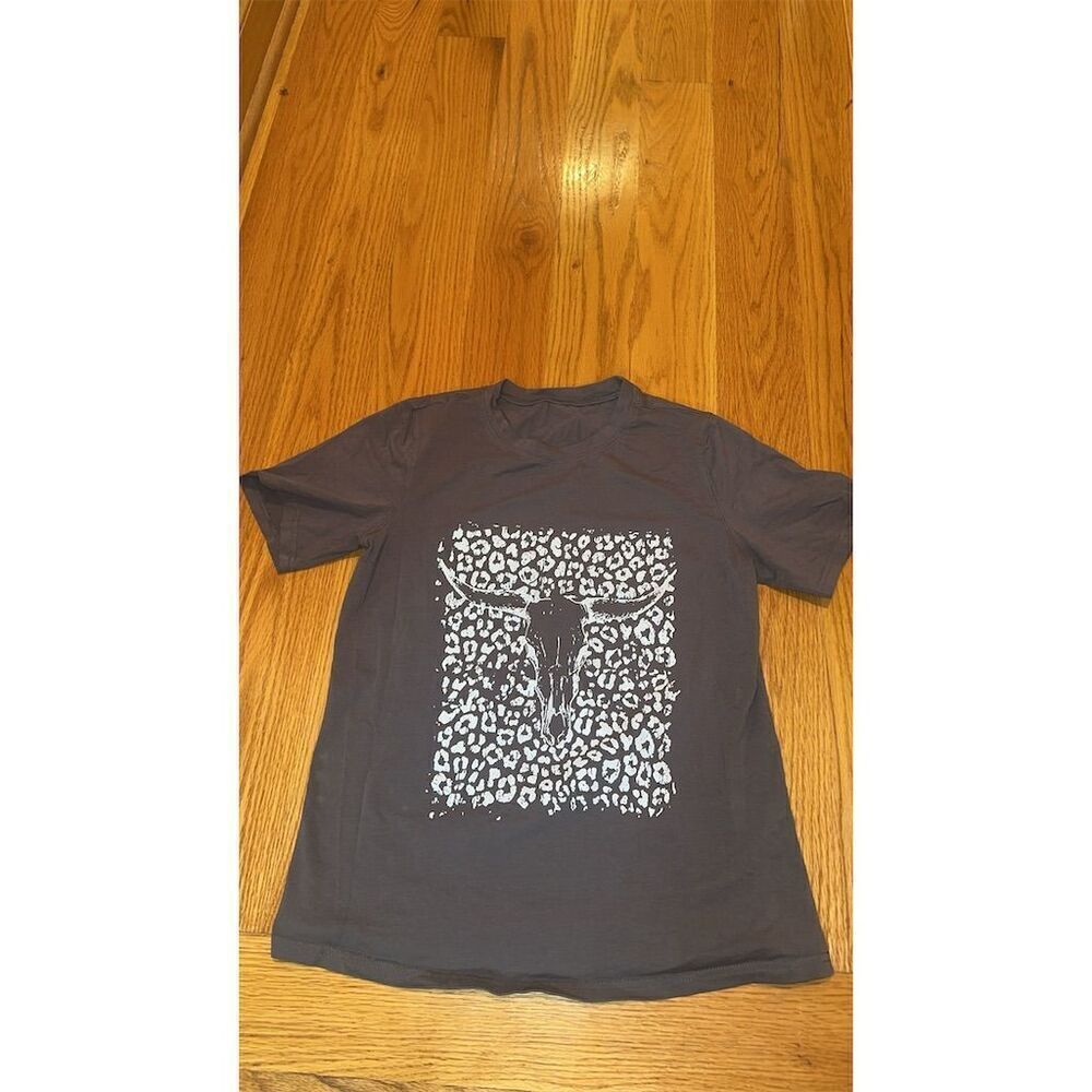 Grey Leopard Skull Graphic Print Short Sleeve T-Shirt Western Rodeo Style